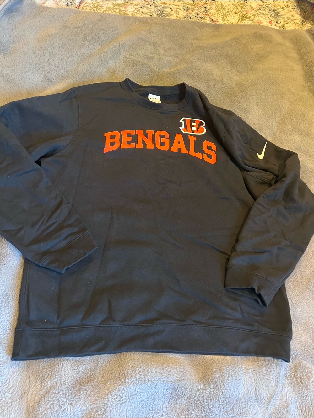 Nike Men's Crewneck Sweatshirt - Black with Orange Bengals Logo Super Soft